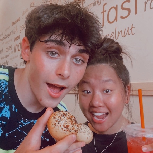 Meet your Posher, Zoe and Michael - Picture 4 of 8